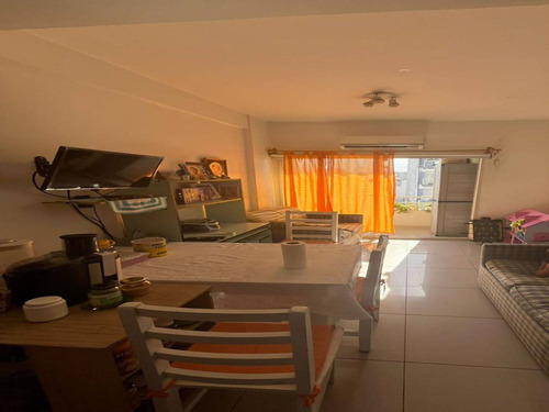 Venta De Departamento 2 Ambientes En San Cristobal