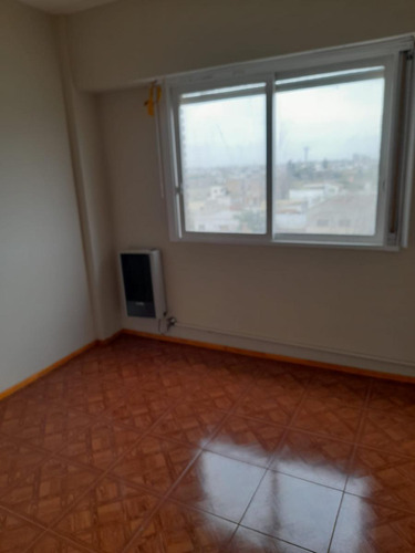 Departamento En Venta - 2 Dormitorios 1 Baño - 53 Mts2 - Crucesita