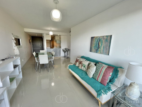 Imagen 5 de 13 de Venta De Apartamento De 2 Dormitorios En Edificio Be Punta