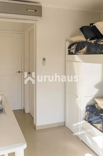 Alquiler Apartamento Tres Dormitorios Punta Del Este Playa Brava Edificio Torre Cristal