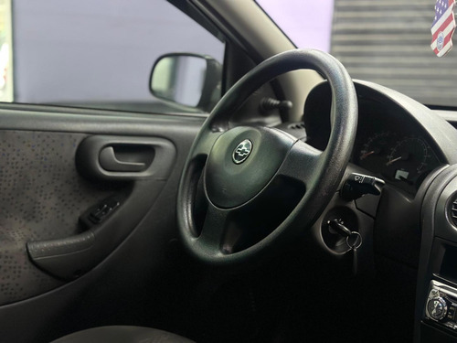 Chevrolet Corsa Hatch Maxx 1.0 8v 4p 2011