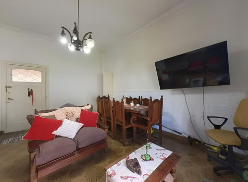Casa De 4 Ambientes + Departamento Venta Ituzaingo
