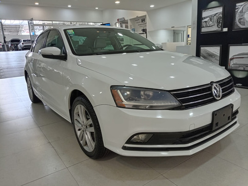 Volkswagen Jetta 2.5 Sportline Tiptronic At