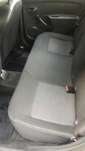 Imagen 6 de 8 de Renault Logan 1.6 Zen At 2018