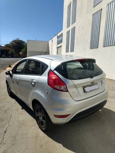 Imagem 3 de 15 de Ford New Fiesta Se Hatch 1.6 Automatico 2016