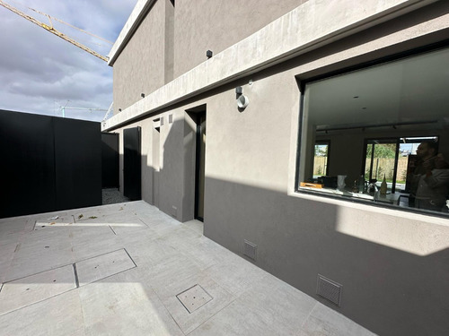 Alquiler Casa A Estrenar De 3 Dormitorios, Jardin Y Piscina En Barrio Privado Parques Ii