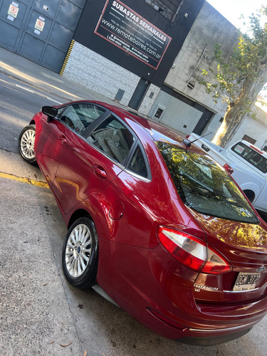 Ford Fiesta Kinetic 1.6 Sedan Titanium 120cv