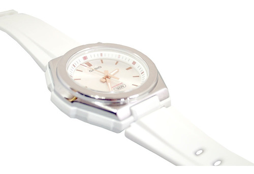 Imagen 3 de 8 de Reloj Casio Youth Analógico Lwa-300h Mujer Time Square