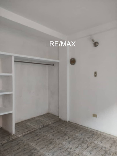 Venta De Apartamneto En Conjunto Residencial Jardines De Castillejo, Guatire
