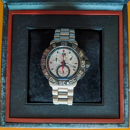 Tag uber reloj outlet