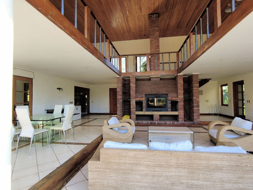 Condominio El Castaño, Laguna De Aculeo, Paine, Rm.
