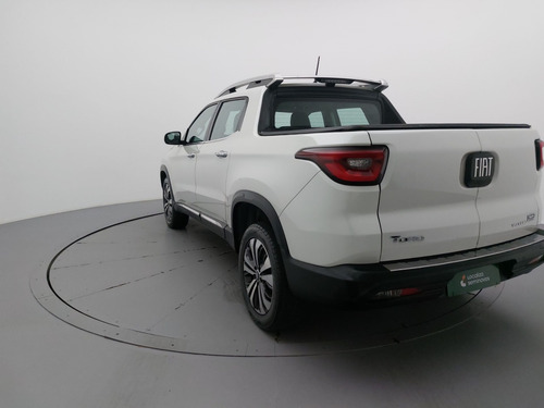 Fiat Toro 2.0 16V TURBO DIESEL VOLCANO 4WD AT9