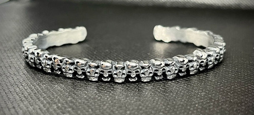 Pulsera Esclava Brazalete Calaveras Acero Quirúrgico Plateado