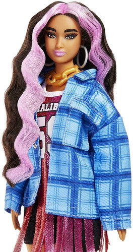 Imagem 2 de 9 de Barbie Extra 2021 Morena 13 Cabelo Mechas Rosa Lançamento