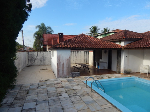 Casa C/ 2 Lotes E Piscina A Venda Na Praia De Peruíbe