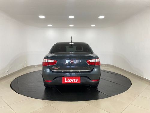 Imagem 6 de 20 de Fiat Grand Siena