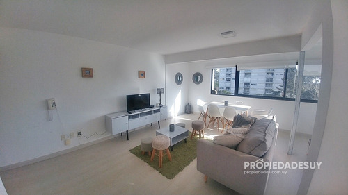 Apartamento En Venta De Un Dormitorio- Ref: 825