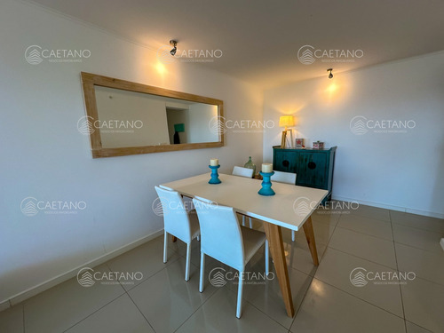Apartamento En Venta 2 Dormitorios, Wind Tower, Punta Del Este.
