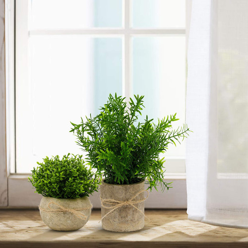 Macetas Con Mini Plantas Artificiales En Hierba Verde Sintét