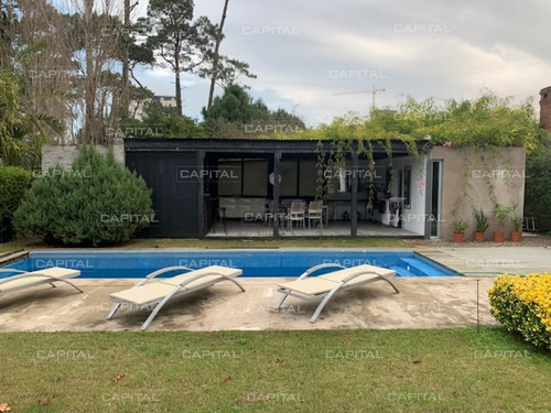 Moderna Casa Playa Mansa - Punta Del Este - 5 Dorm.- Ref: 25132