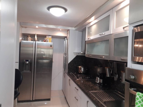 Imagen 9 de 12 de Apartamento Remodelado En Lomas Del Avila