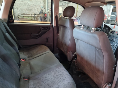Imagen 8 de 15 de Chevrolet Meriva 1.8 Gl 2007