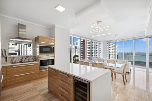 Departamento  En Venta En Edgewater, Miami, Florida