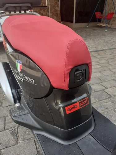 Imagem 11 de 15 de Aprilia Scarabeo 200 Scarabeo 200cc