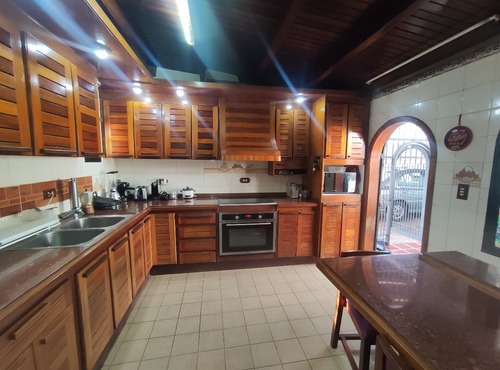 Venta De Casa En San Antonio De Los Altos Urb. Parque El Retiro Rz