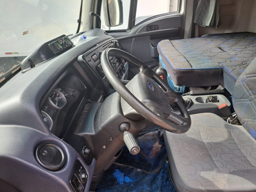 Cargo 2429 E 6x2 Turbo Câmara Fria