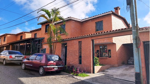 Townhouse En Venta  De 236 M2 En Monterrey 1 Llano Alto Carrizal