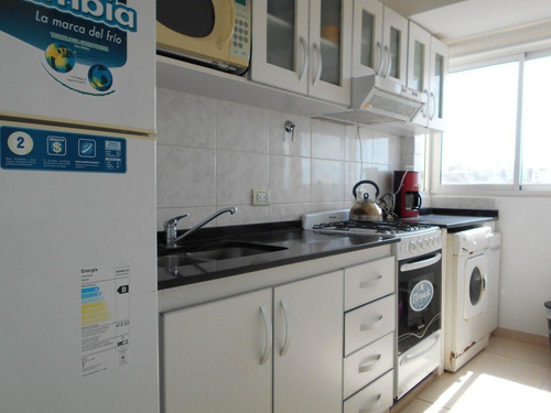 Imagen 5 de 10 de Ref 210 Edif.ancora,depto De 2 Dorm,1 Baño Comp Y Toilette.