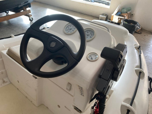 Imagem 2 de 5 de Lancha Sboats S-335 Lx - 2014, Rígido - Motor 40hp Mercury