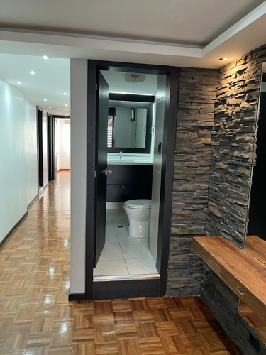 Imagen 18 de 27 de Departamento Recién Remodelado. Moderno.terminaciones De 1ra