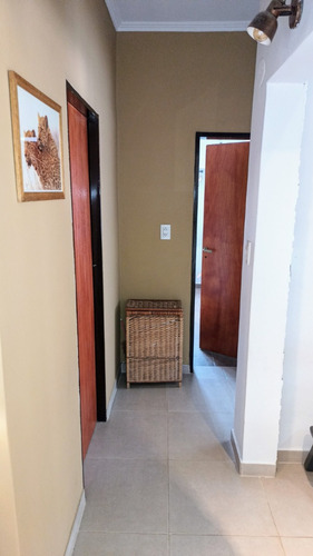 Casa De 3 Ambientes Reciclada A Nuevo En Ituzaingo - Excelente Ubicacion A 200 Metros De Acceso Oeste