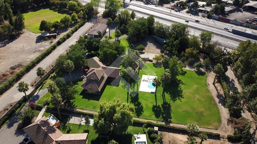 Casa En Venta De 4 Dorm. En Colina Las Brisas