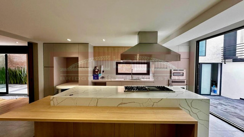 Casa En Venta En Av. Explanada, Lomas De Chapultepec, Miguel Hidalgo, Cdmx.