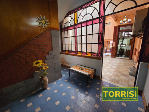 Venta - 5 Amb Ph C/patio Y Cochera/local - Campichuelo 300