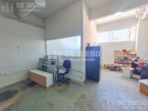 Edificio Industrial Con Gas Industrial De 7500 M2 En 3 Plantas - Bella Vista