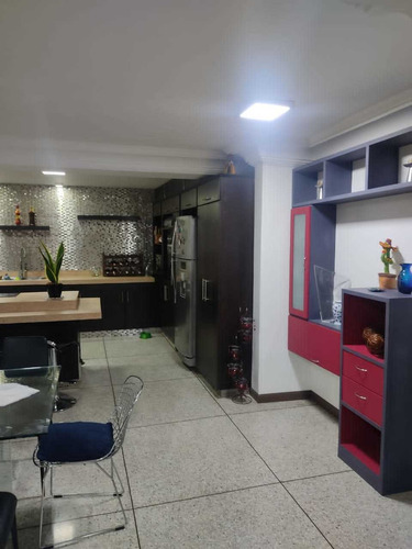 Bello Townhouse Moderno Los Robles. Manantial.