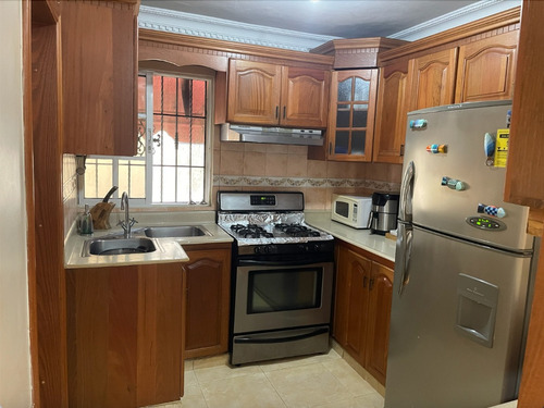 Vendo Casa De 2 Niveles Independientes En Buena Vista Ii A 5 Minutos De La Avenida Hermanas Mirabal Villa Mella, Santo Domingo Norte, República Dominicana