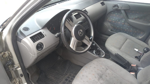 Imagem 8 de 12 de Volkswagen Parati 2002 1.0 16v Plus 5p