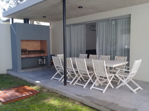 Alquiler Casa Con Piscina A 550 Mts De La Playa Costa Esmeralda 4 Habitaciones 3 Baños