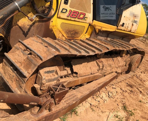 Trator De Esteira New Holland D180 C - Ano 2016 - Cabinado