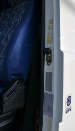 Imagem 7 de 11 de Vw - 8 - 150 - 4x2 - 2005/05 - Baú - Muito Novo.