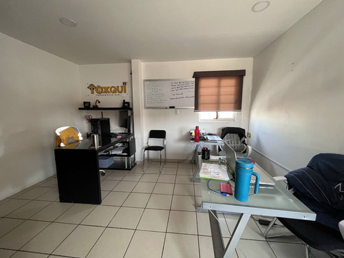 Oficina En Renta En La Colonia Amor