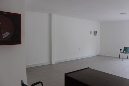 Local Comercial En Arriendo En Lo Prado 42,33 M2