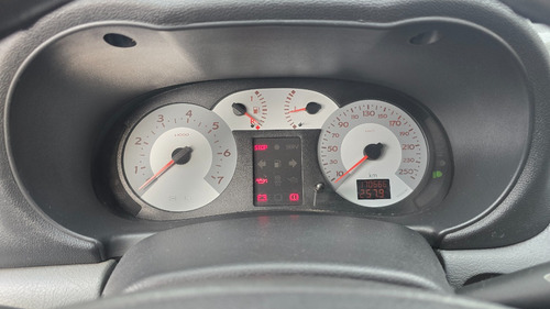 Renault Clio 1.2 Authentique Pack