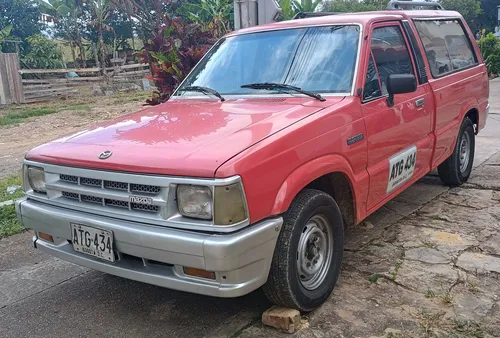 Mazda B2000 2.0 B2000