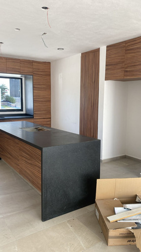 Casa En Venta En Preserve Juriquilla - Amplias Estancias Y Amenidades Únicas